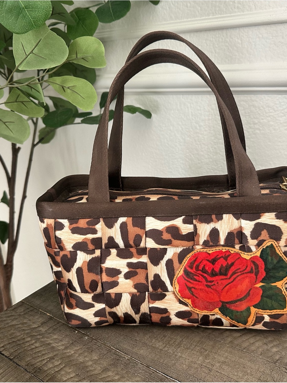 Harvey’s seatbelt bag Leopard Print Rose Appliqué Bag - Brown